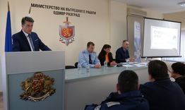 Възможно ли е щадящо правосъдие за деца обсъдиха на работна среща в ОД на МВР-Разград