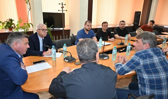 Предприемат превантивни мерки за защита на електропреносната мрежа от опасни дървета