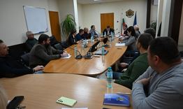Областният управител организира традиционната за сезона работна среща за опазване на пчелите