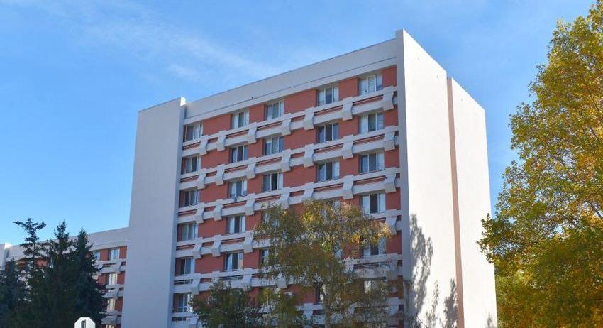 Заради ремонта на Ученическото общежитие утре затварят пътен участък за 2 часа