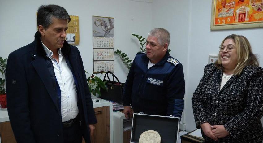 Върнаха в Разградския музей ценен експонат, откраднат през 1996 г.