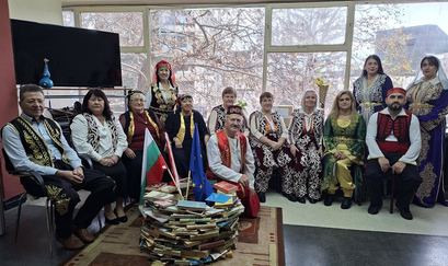 Читалищни самодейци пресъздадоха обичая „Искане на  булка”