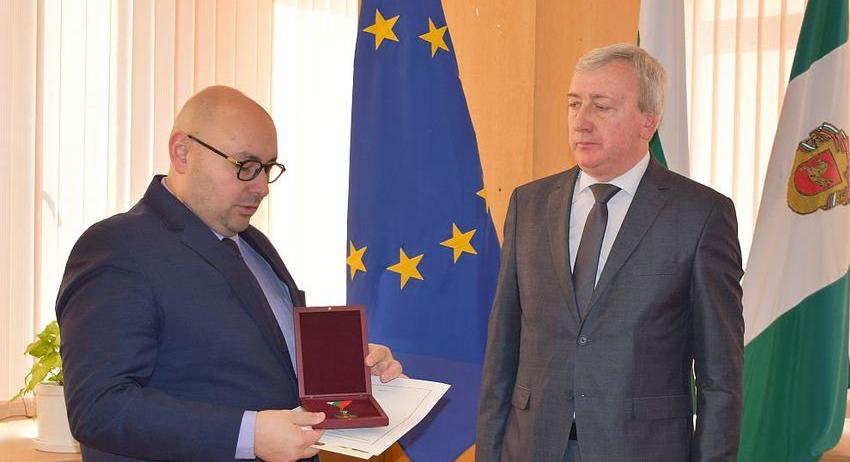 Кметът Добрин Добрев получи Възпоменателен медал от Министерството на отбраната
