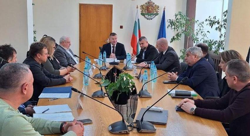 Областният управител проведе работна среща за подготовката на изборите