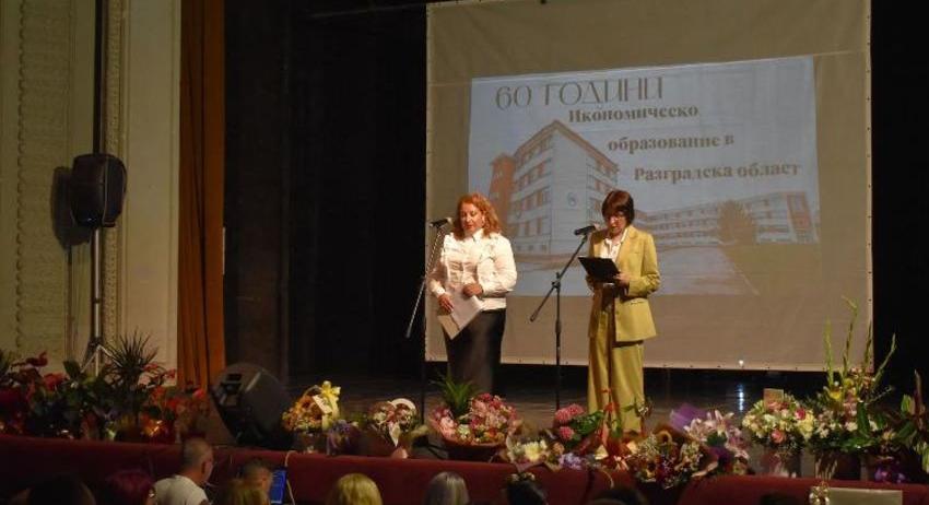ПГИ „Робер Шуман“ отбеляза тържествено 60 години от създаването си