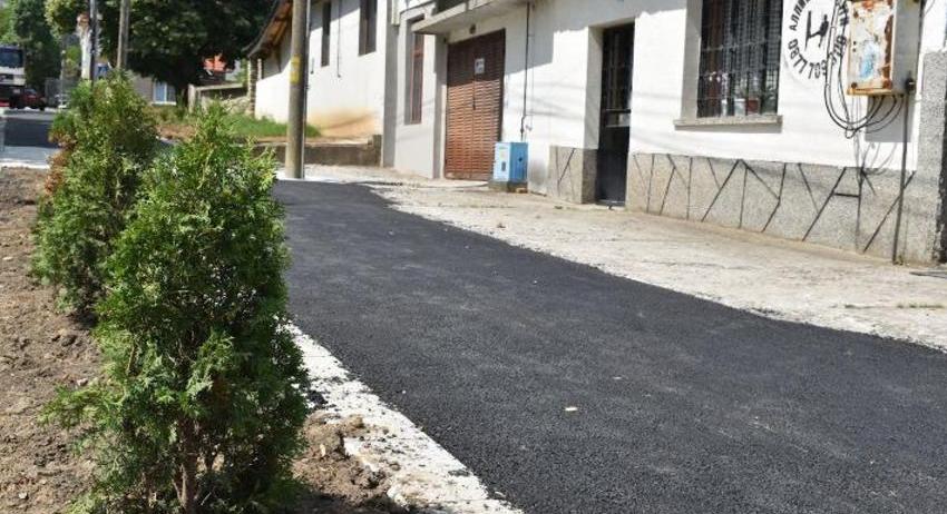 Приключва работата по тротоарите на ул. „Добровска“