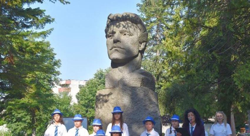 Разград отбеляза тържествено 189 години от рождението на Васил Левски