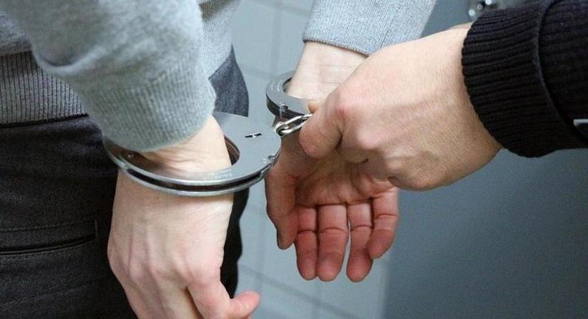 Задържаха 75-годишен наркопласьор